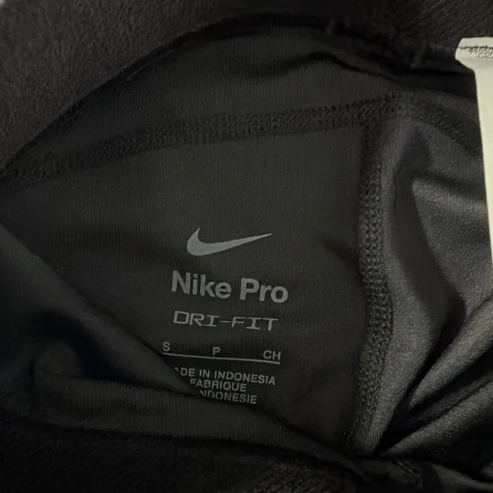 Nike see item